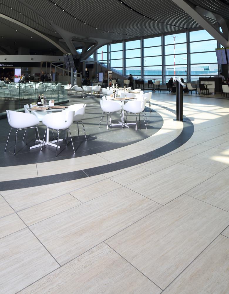 Leonardo da Vinci Airport: Photo 9